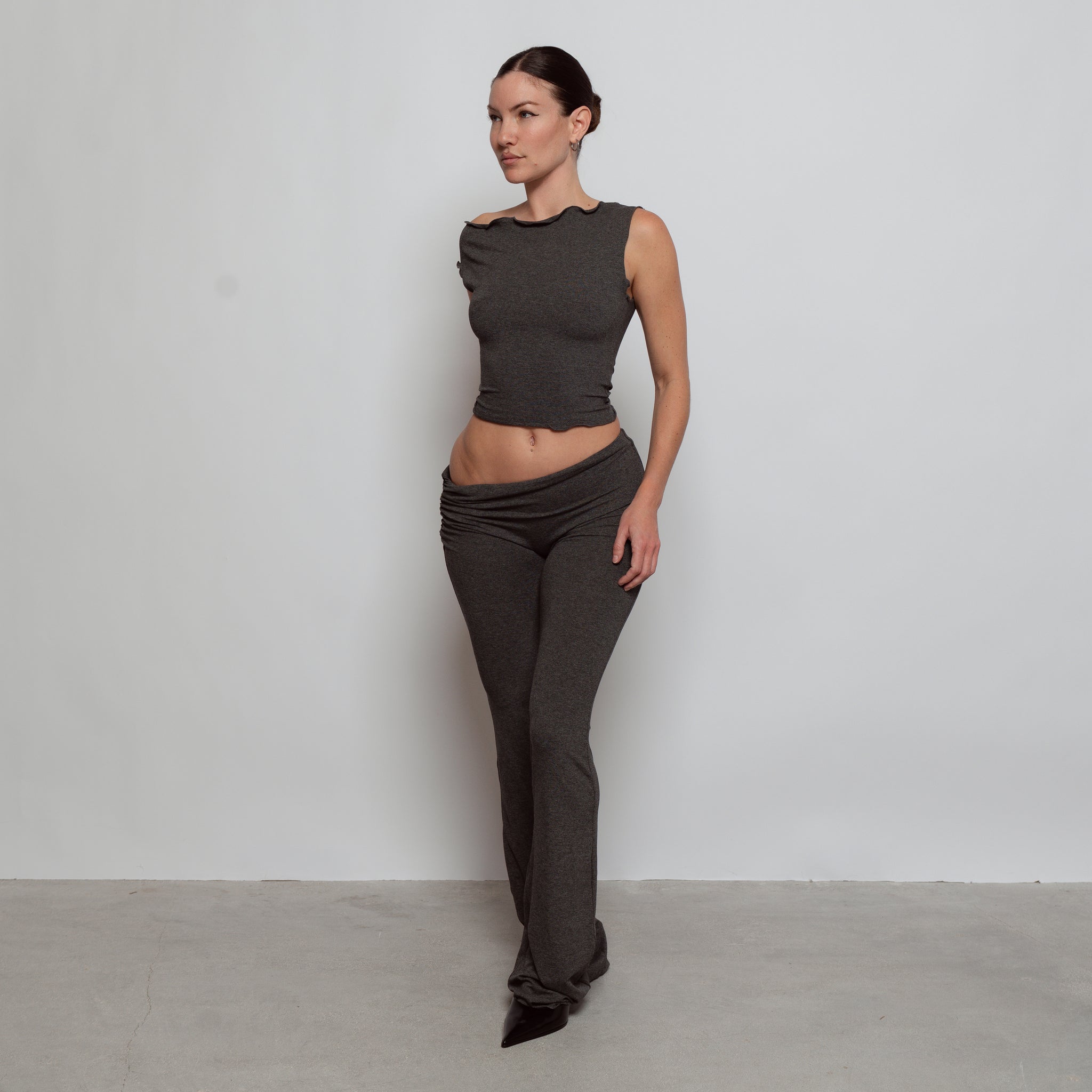 Drape Asymmetric Top Charcoal – Davis Active